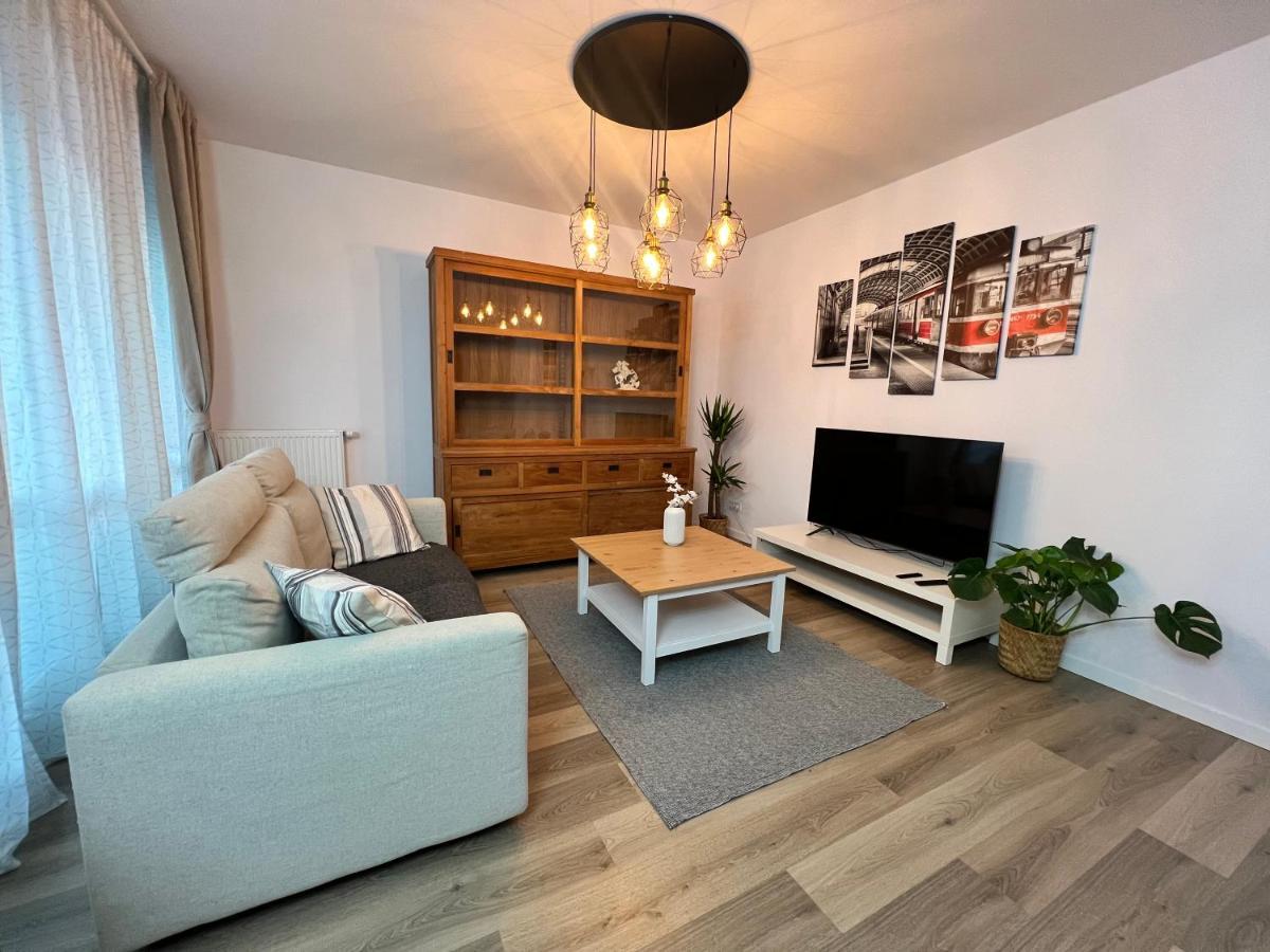 Big Apartment 6 People, 3 Rooms, Airport/Mokotow Warszawa Exteriör bild